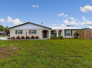 1347 Georgetowne Cir, Sarasota, FL 34232