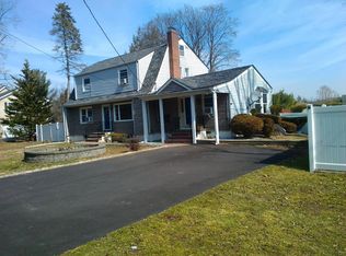 265 Strawtown Rd, New City, NY 10956