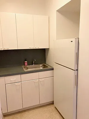 Rented by Douglas Elliman | media 9