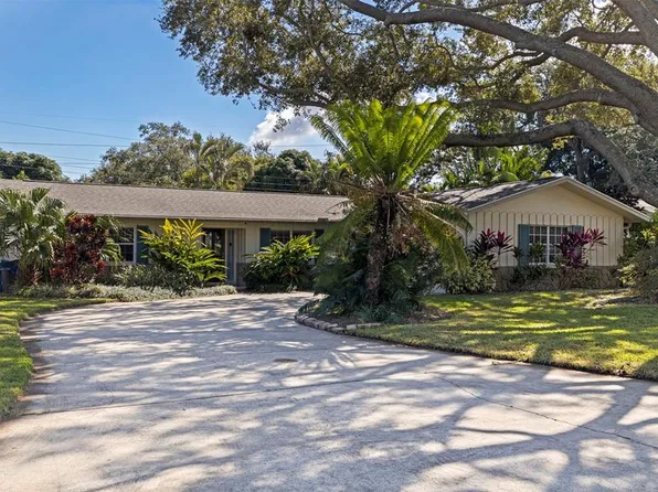 925 Irene Ave, Largo, FL 33771