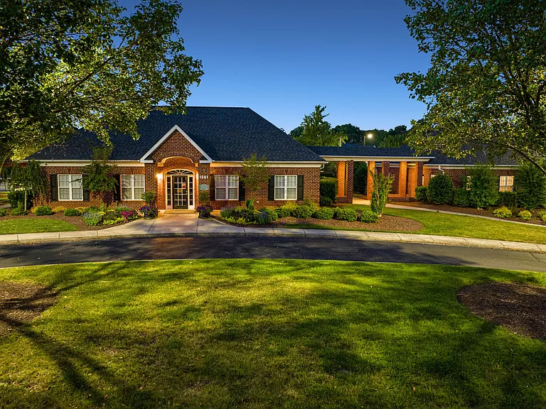 Laurel Springs — Photo 24