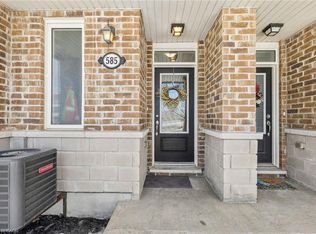 585 Goldenrod Ln, Kitchener, ON N2R 0L7