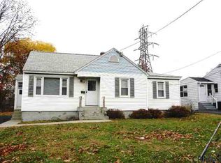 5 Kneeland St, Albany, NY 12205