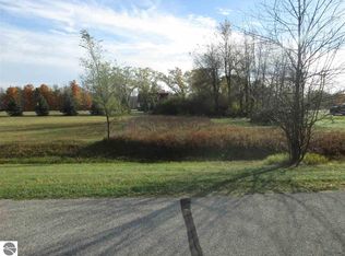 1018 Fairway Dr, Weidman, MI 48893