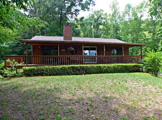 132 Holly Creek Rd, Franklin, NC 28734