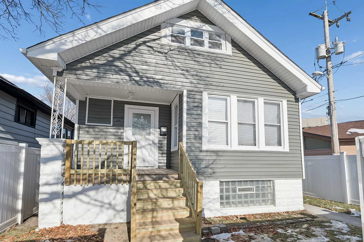 76 E 100th Pl photo 1