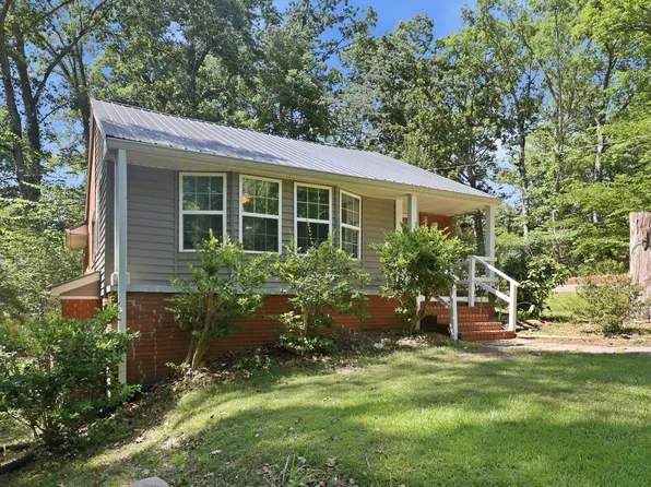 540 W Chisholm St, Sanford, NC 27330