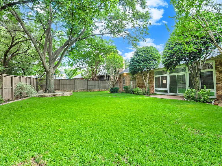 360 Highland Oaks Cir — Photo 39
