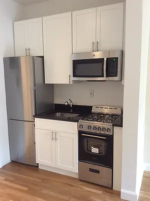 Rented by Copperwood Real Estate | media 14