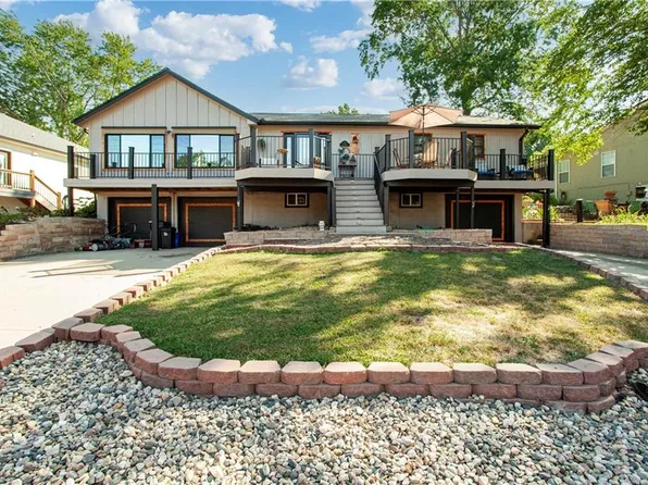 110 Beach Dr, Lake Tapawingo, MO 64015