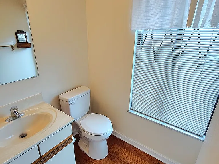102 Sonnybrook Ct — Photo 13