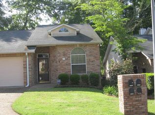 2135 Pink Flamingo Ln, Tallahassee, FL 32308