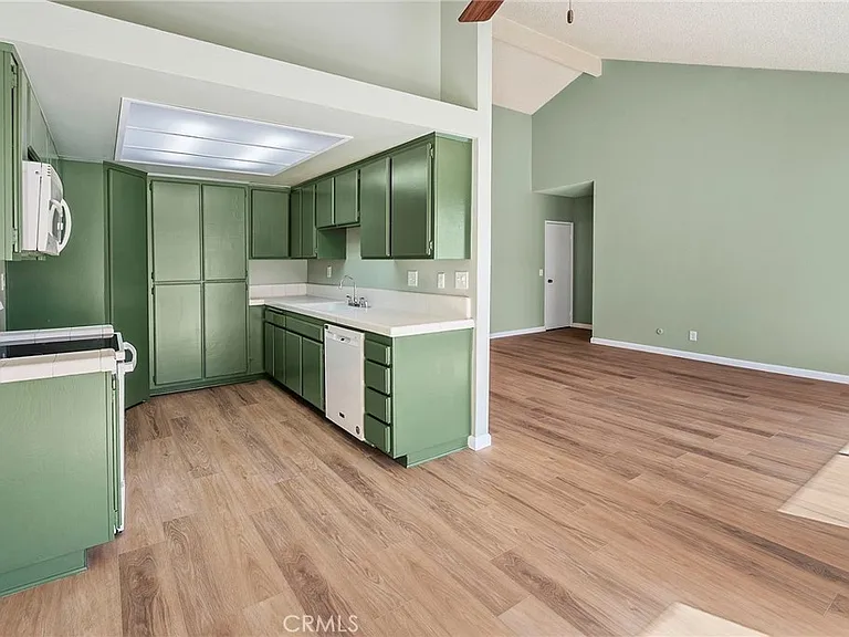 15000 Halldale Ave #213 — Photo 3