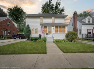 136 S Highland St, Mount Clemens, MI 48043