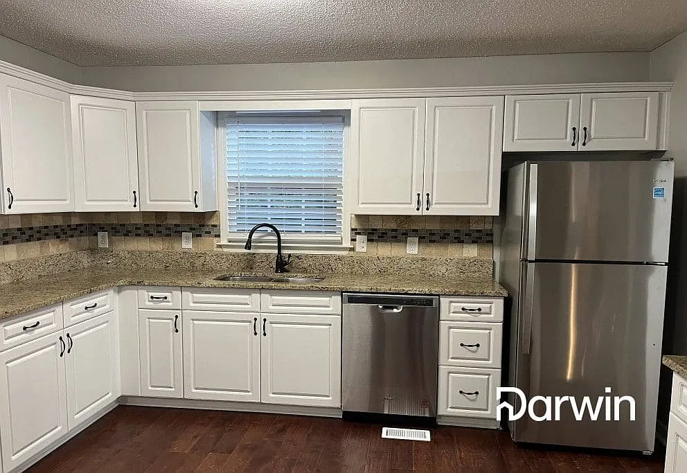 4 bed, 3.0 bath, 2870 sqft, $2,525 — Photo 3