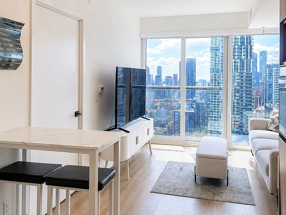 319 Jarvis St #2916