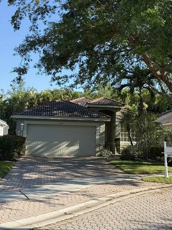 3 bed, 2.0 bath, 1617 sqft, $4,700 — Photo 1