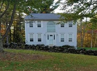 37 Dogwood Rd N, Hubbardston, MA 01452