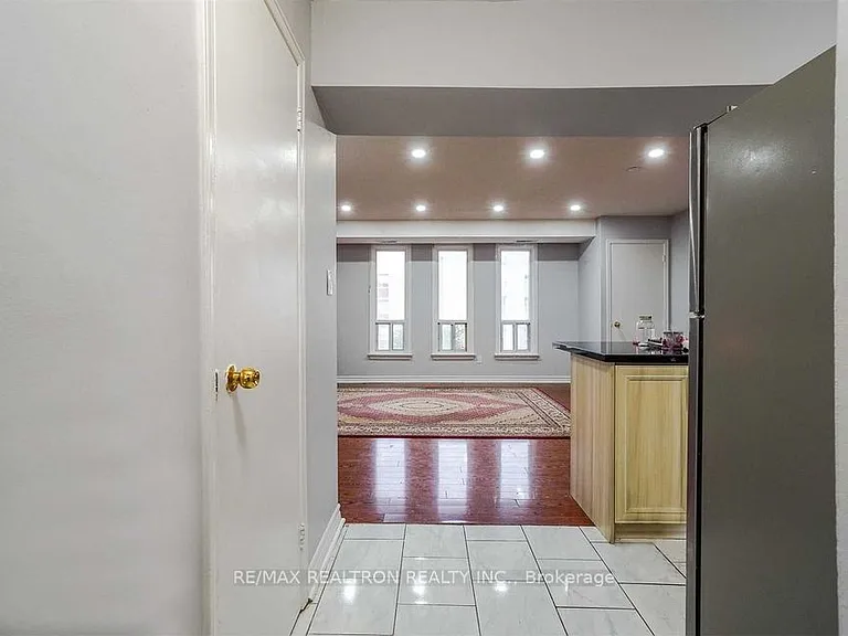 28 Rexdale Blvd #16 — Photo 2