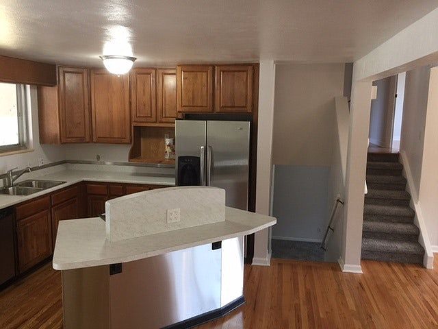 2nd image of 1055 W 7th Avenue Dr