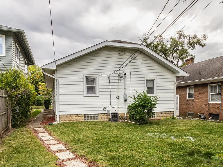 5330 N College Ave — Photo 18