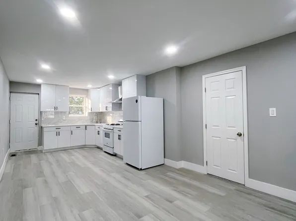 307 N 10th St, Darby, PA 19023