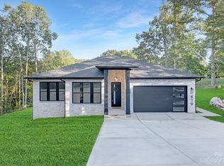 4104 Bordeaux Dr, Denver, NC 28037