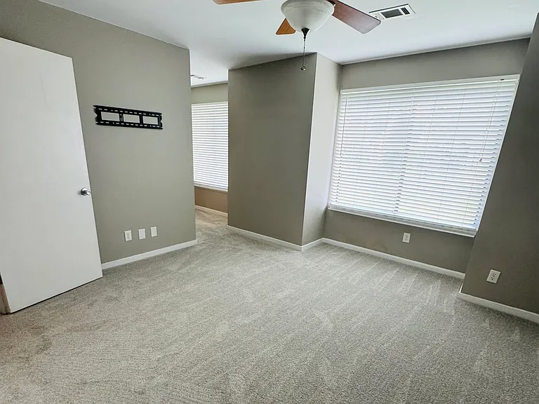 8542 Kissemee Dr — Photo 3