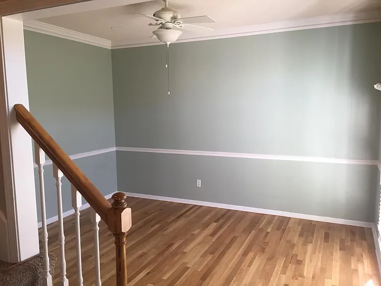 Dining room to the right after entering