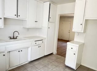 9817 San Gabriel Ave APT F, South Gate, CA 90280