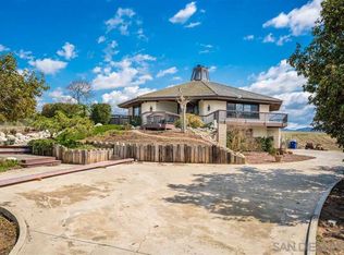 758 Sleeping Indian Rd, Oceanside, CA 92057