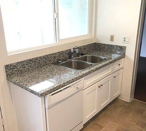 3rd image of 4172 Genesee Ave
