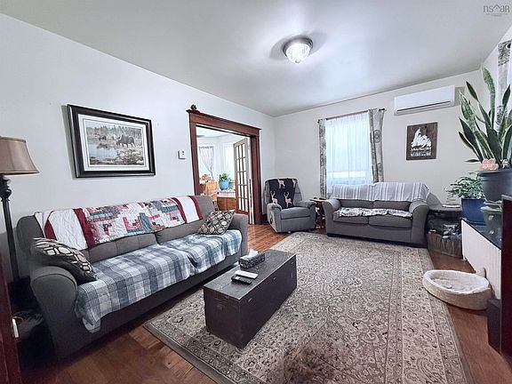 5th image of 232 Brunswick St