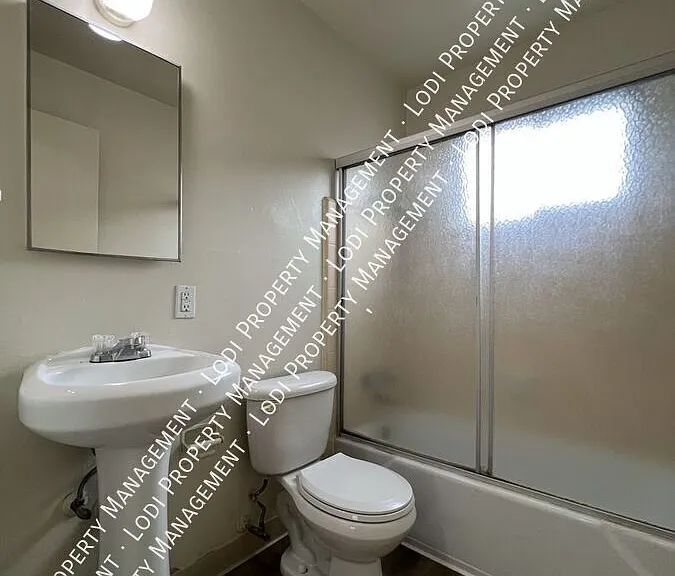 420 N Church St #105 — Photo 7