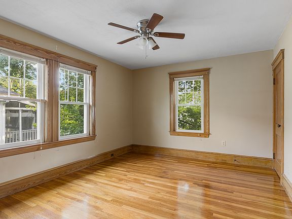 5th image of 27 Murray Hill Rd