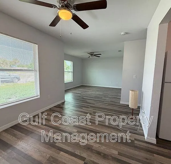 1801 S Palmdale Ct — Photo 5