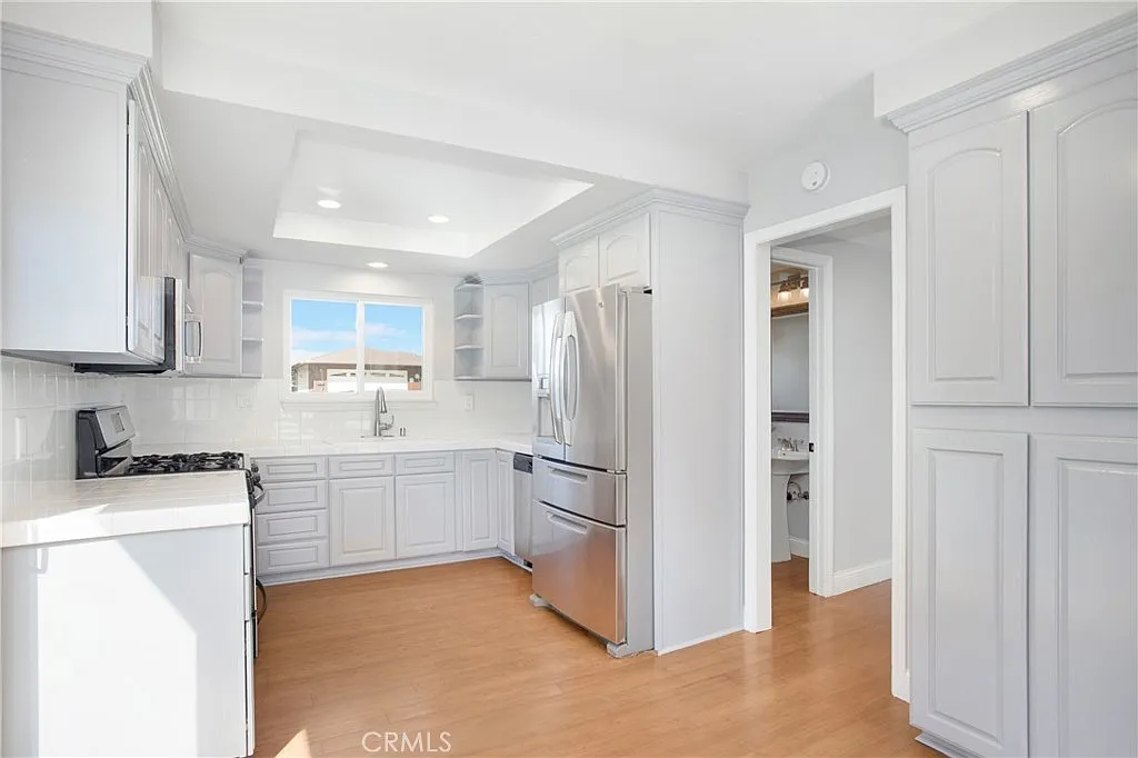 4 bed, 2.5 bath, 2000 sqft, $6,000 — Photo 4