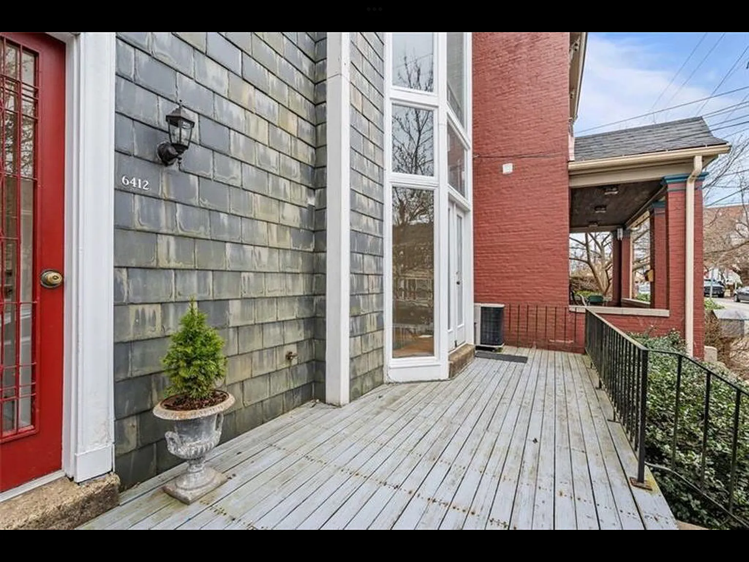 2 bed, 1.5 bath, 1390 sqft, $2,550 — Photo 2