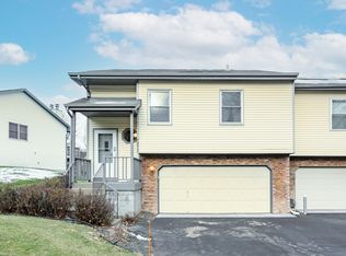 7272 Bren Ln, Eden Prairie, MN 55346