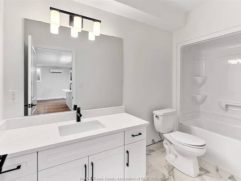 154 McLellan Ave #B — Photo 19