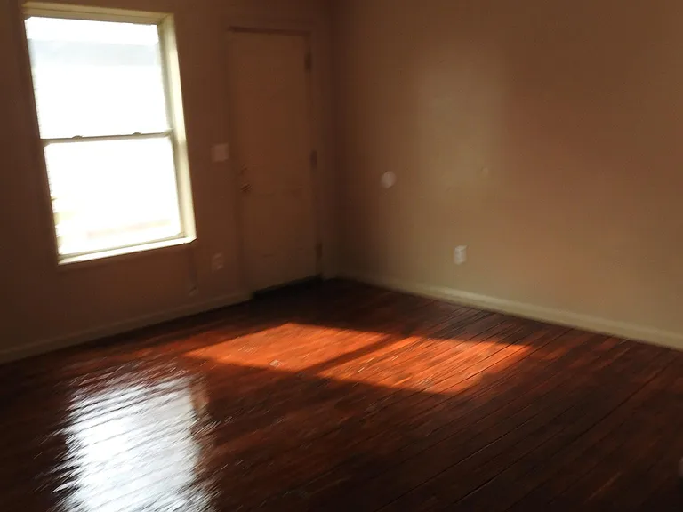 310 Gold Ave NW — Photo 2