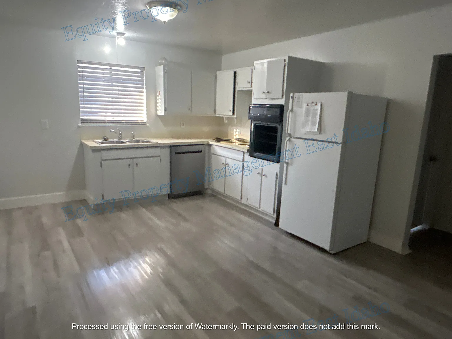 ID - 1070 McKinley Ave - LB - 13 — Photo 4