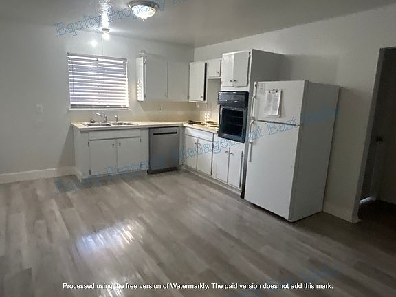 4th image of 1070 McKinley Ave #13