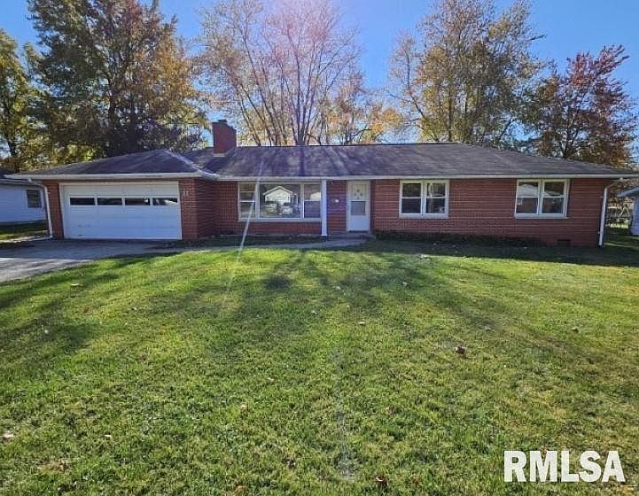 1st image of 11 Hillcrest Dr