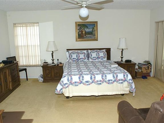 5th image of 1580 N Carolwood Blvd