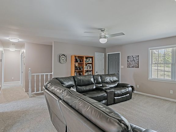 4th image of 557 Pennyrile Dr