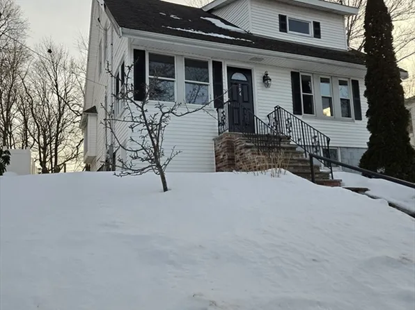 194 Reservoir Ave, Revere, MA 02151