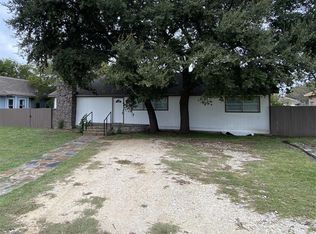 213 Lipscomb St, Cleburne, TX 76031