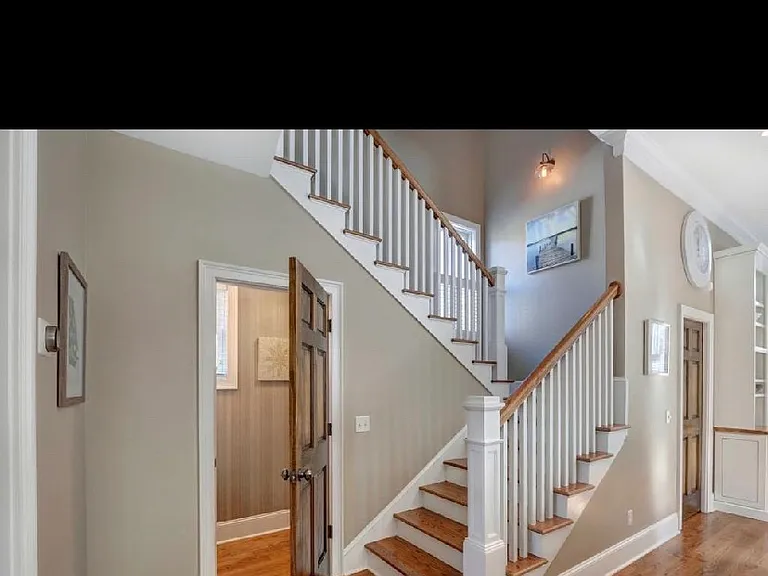 212 Houston St — Photo 11
