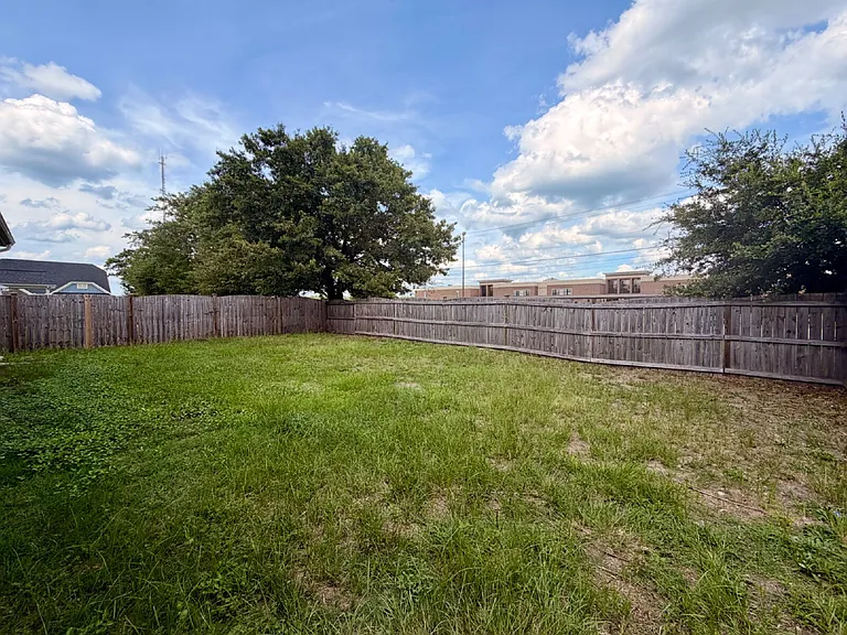 628 Colston Ln — Photo 30